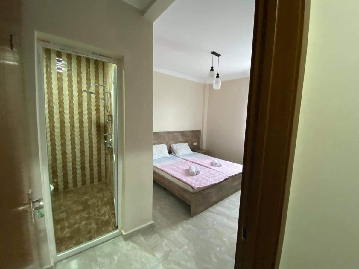 Family Hotel Batumi Luaran gambar