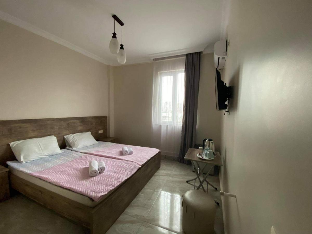Family Hotel Batumi Luaran gambar