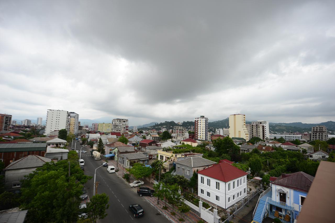 Family Hotel Batumi Luaran gambar