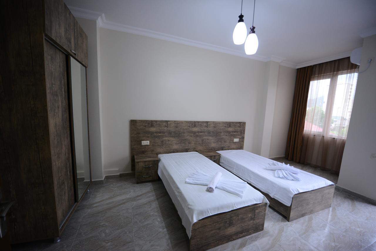 Family Hotel Batumi Luaran gambar