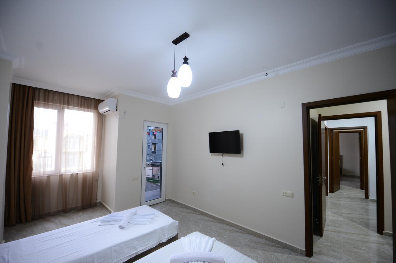 Family Hotel Batumi Luaran gambar